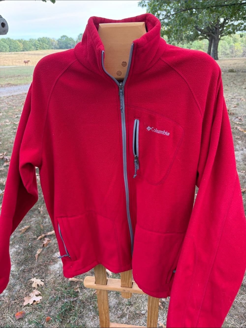 Columbia Men’s Red Full-Zip Fleece Jacket with Chest Pocket